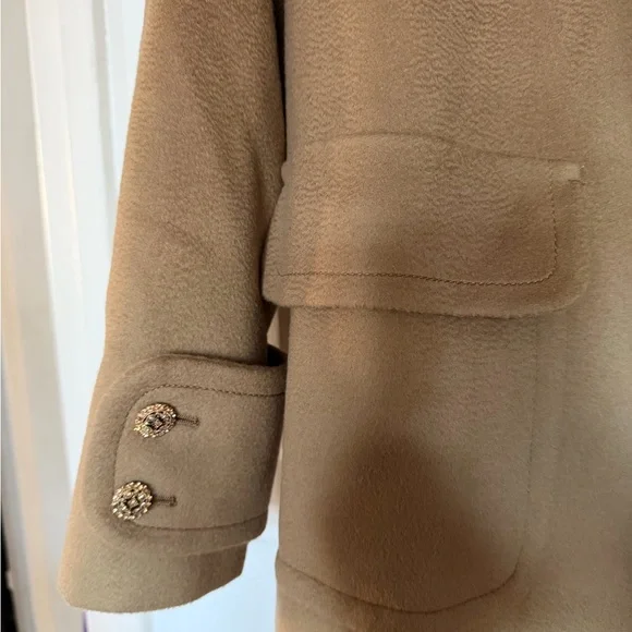 Herno Beige Wool Coat with Brooch - Picture 3 of 9